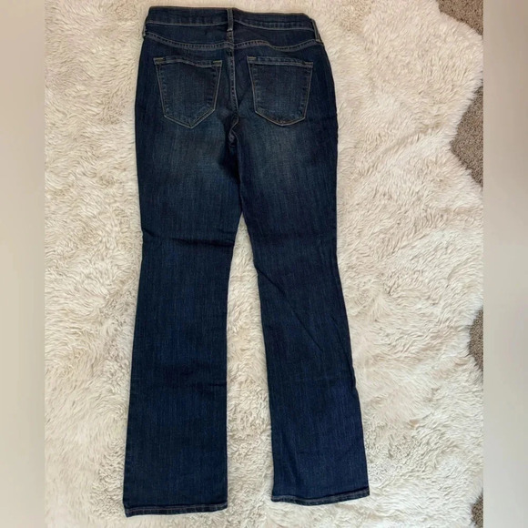 Old Navy Curvy Mid-Rise Jeans size 2 short (petite) - Picture 6 of 7